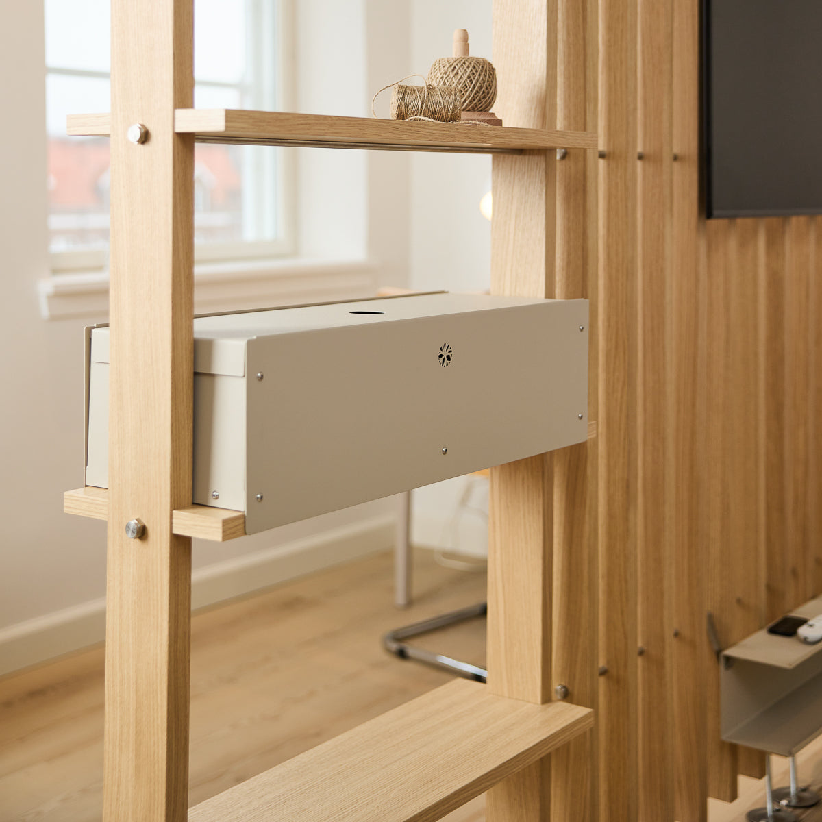 EMBRACE | Nell Metal Box - Beige