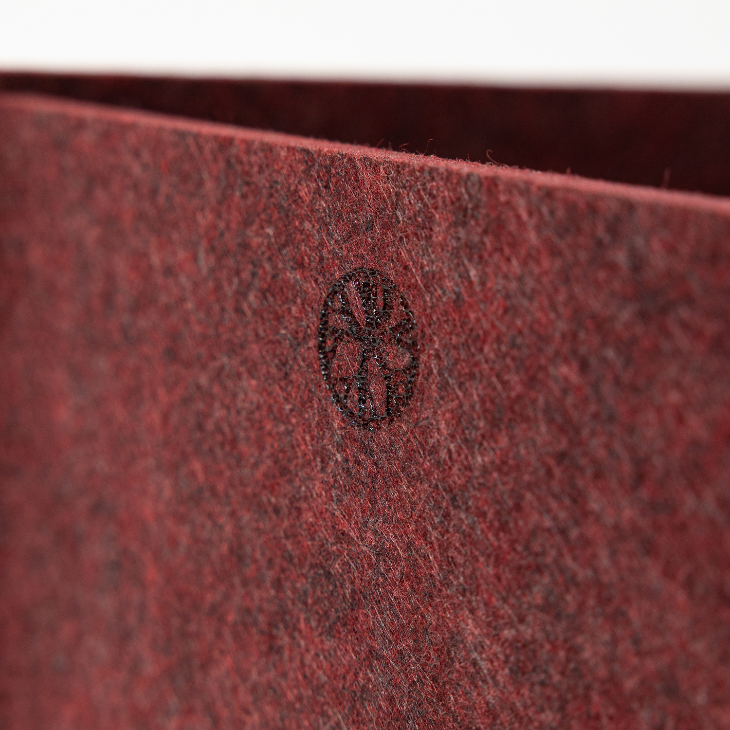 EMBRACE | Vigg Felt Box