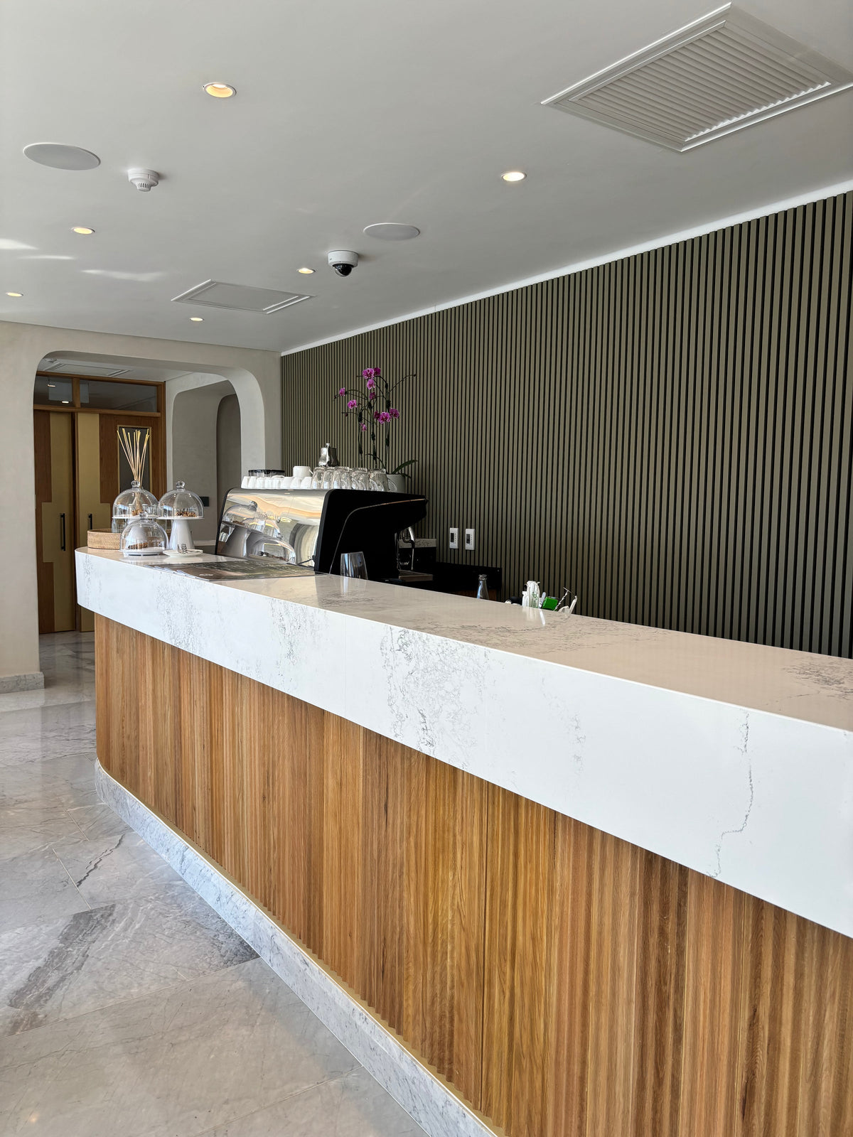 Akupanel feature wall behind the bar at Saxon Spa