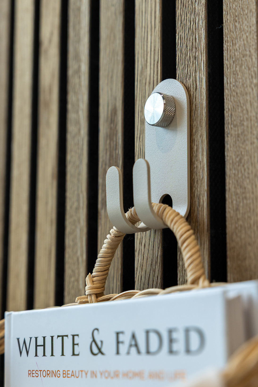 CREATE | Double Hanger